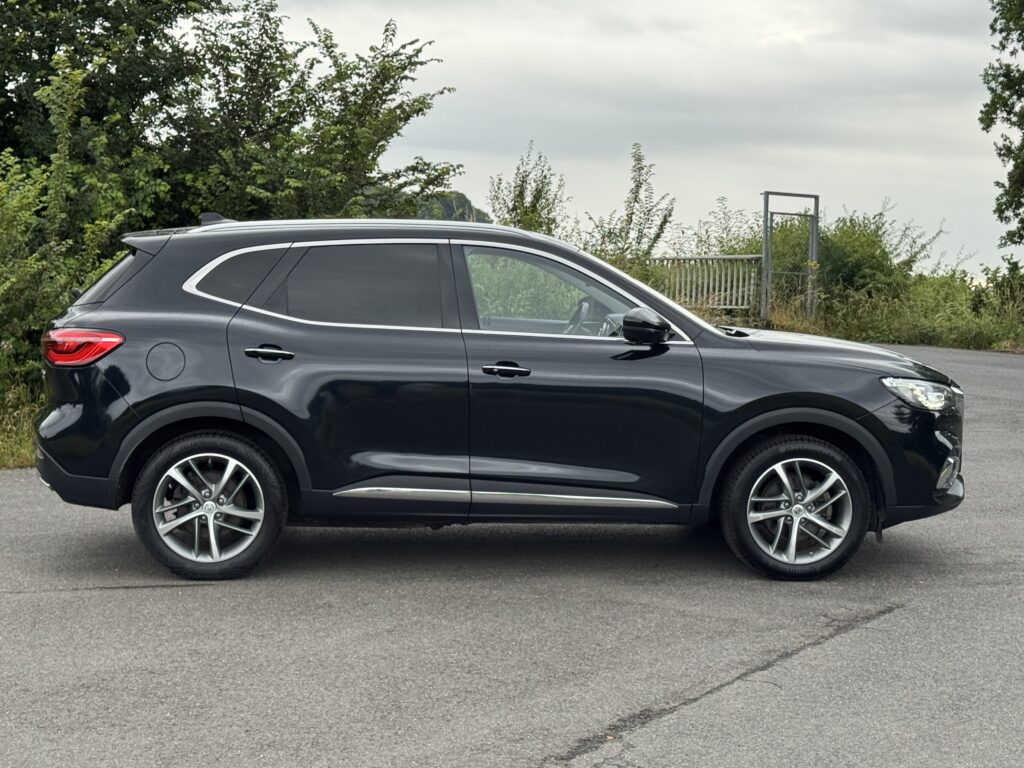 MG EHS Luxury SUV Automatik