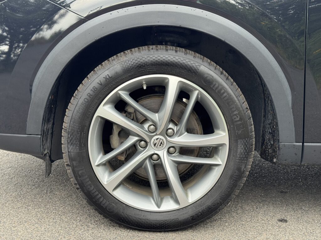 MG EHS Luxury SUV Automatik