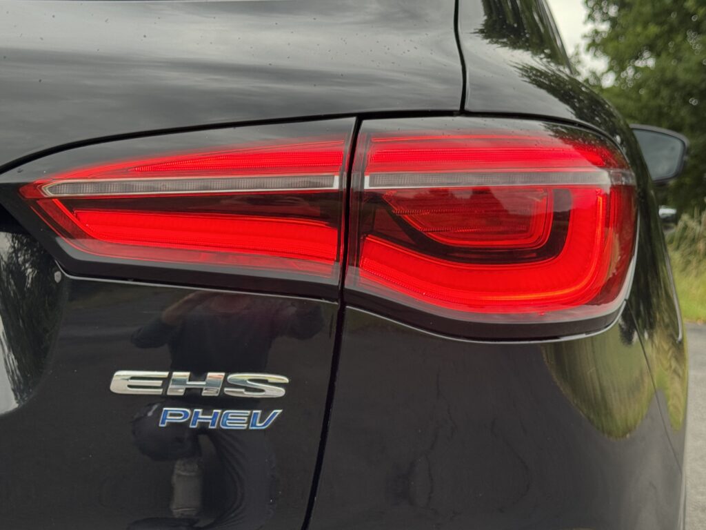 MG EHS Luxury SUV Automatik