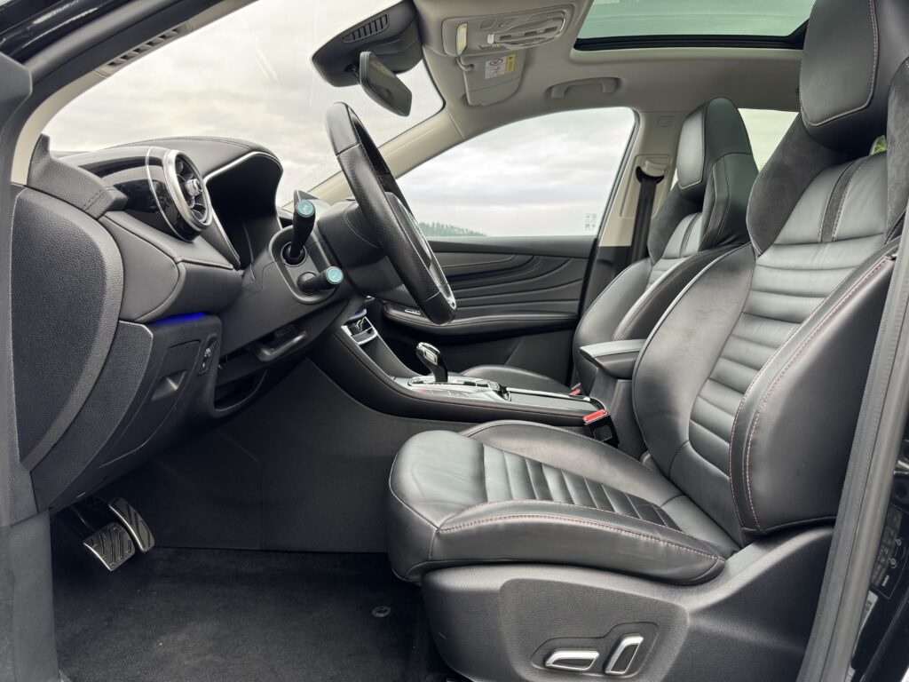 MG EHS Luxury SUV Automatik