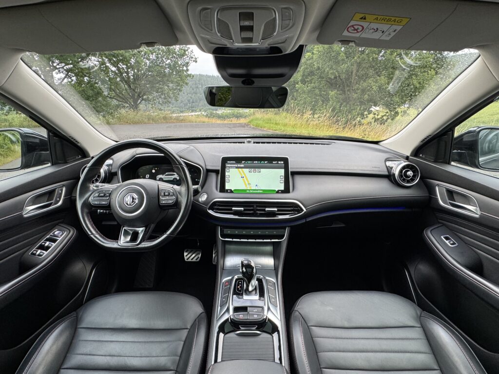 MG EHS Luxury SUV Automatik