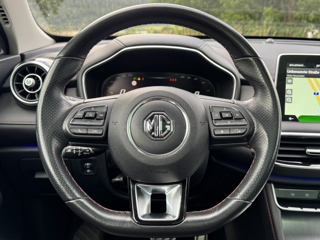 MG EHS Luxury SUV Automatik