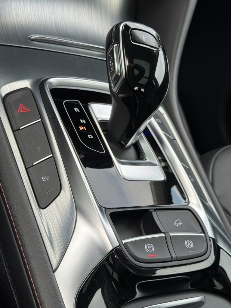 MG EHS Luxury SUV Automatik