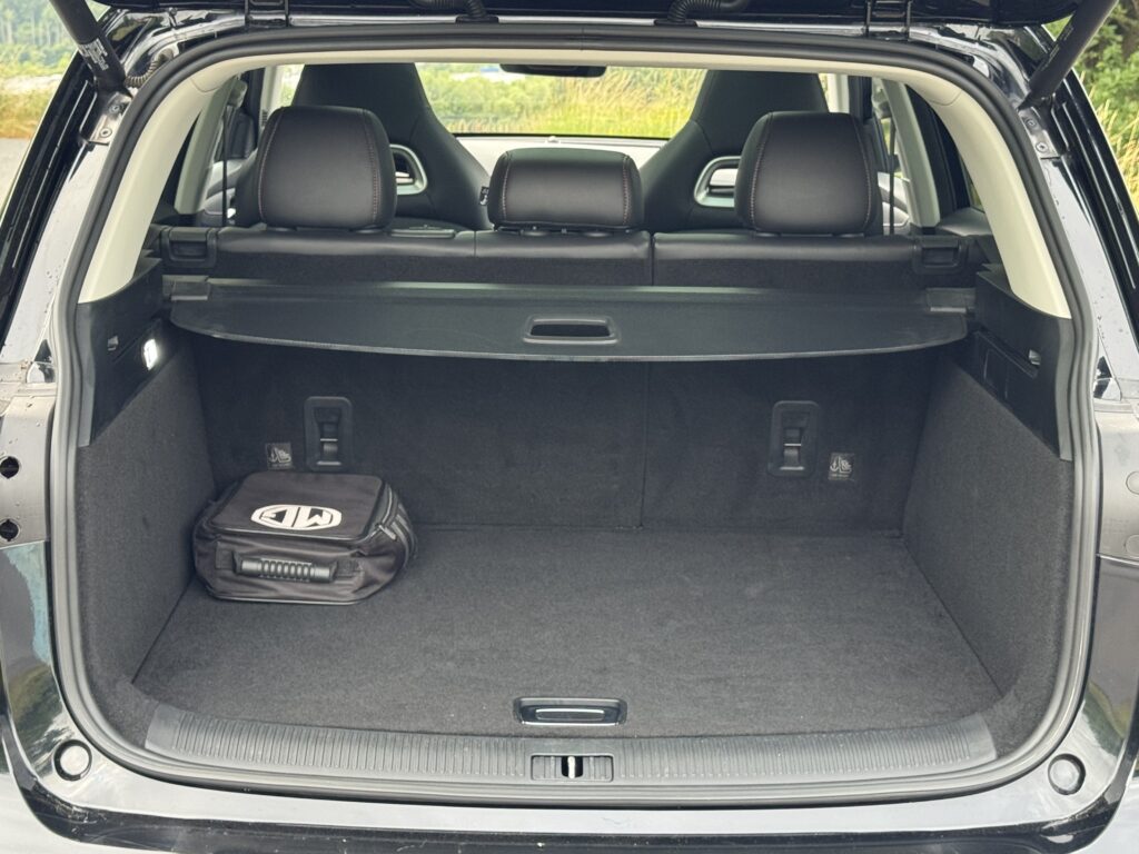 MG EHS Luxury SUV Automatik